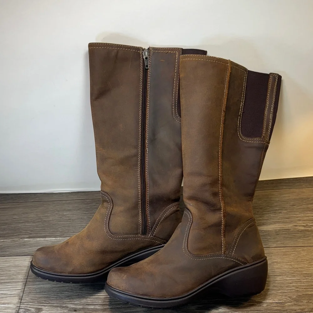 L.L. Bean Brown leather padded Boots woman’s size 8 (j77)